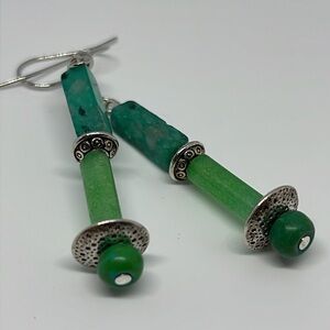 Magnesite Glass & Natural Stone.